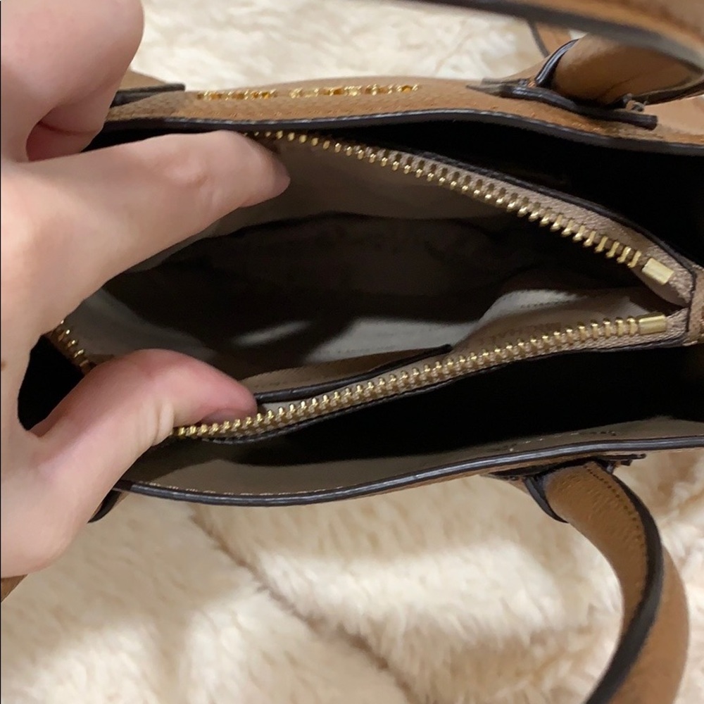 Michael Kors Mercer Tote AND Wallet - Picture 4 of 8